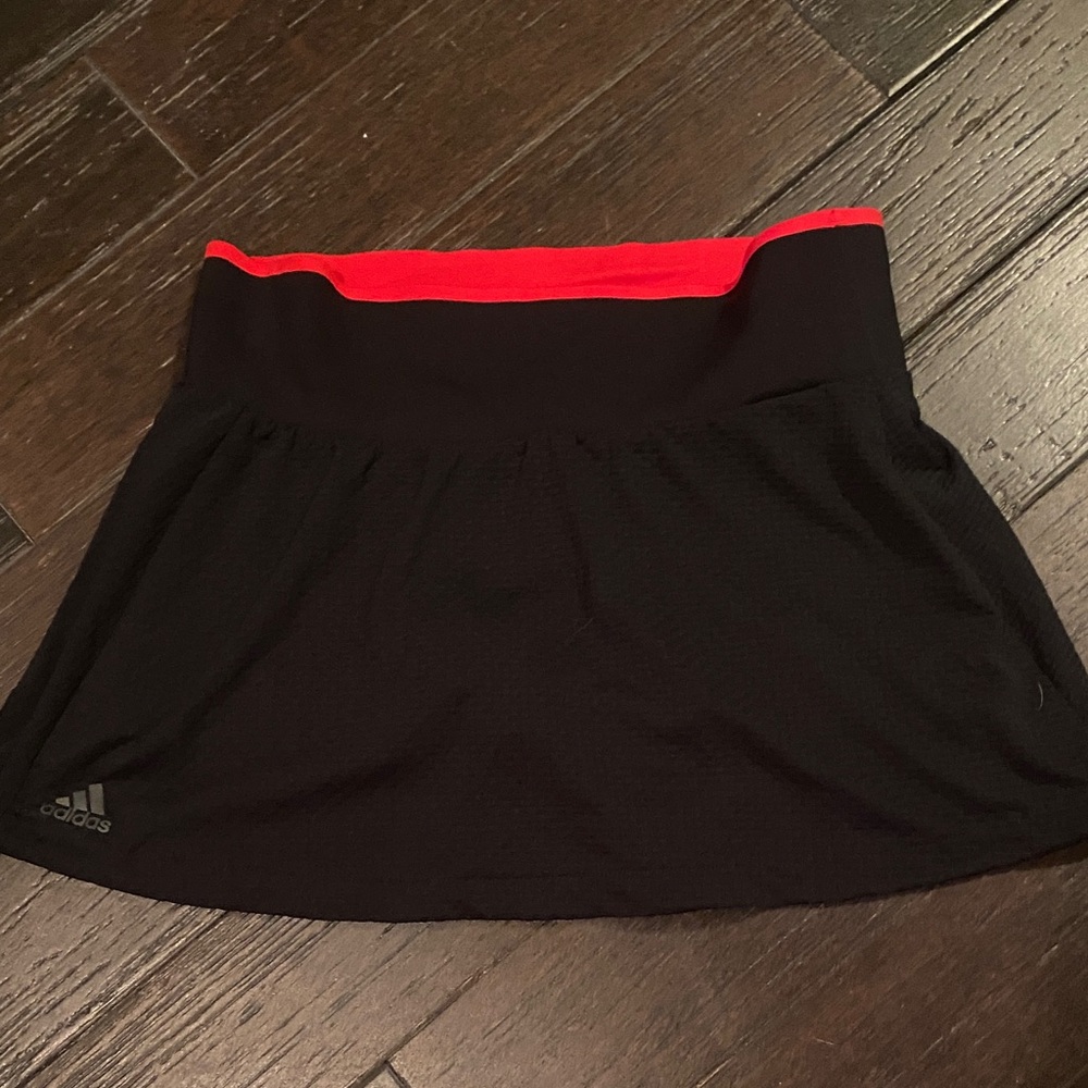 Adidas Tennis Skirt Black with Bold Red Accent - Size small. NWOT